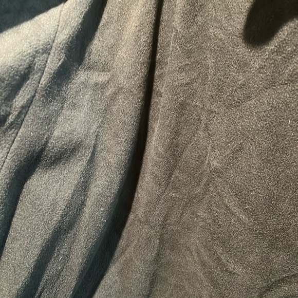 NEW Old Navy Puffer Vest - Picture 2 of 4